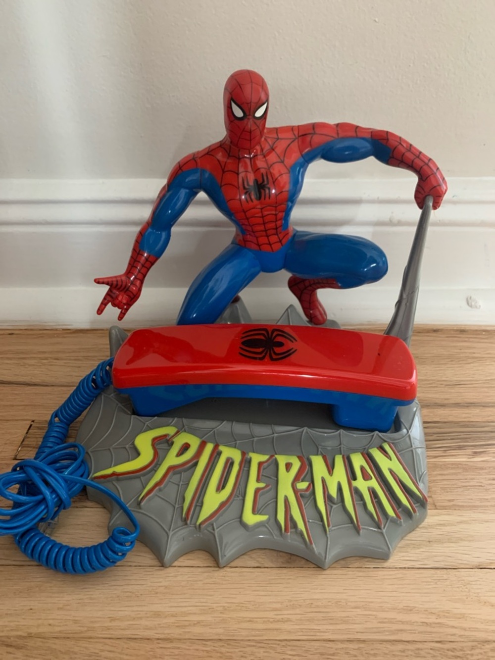 Vintage 1994 Marvel Spider-Man Red and Blue Figure Phone Playset SST-200